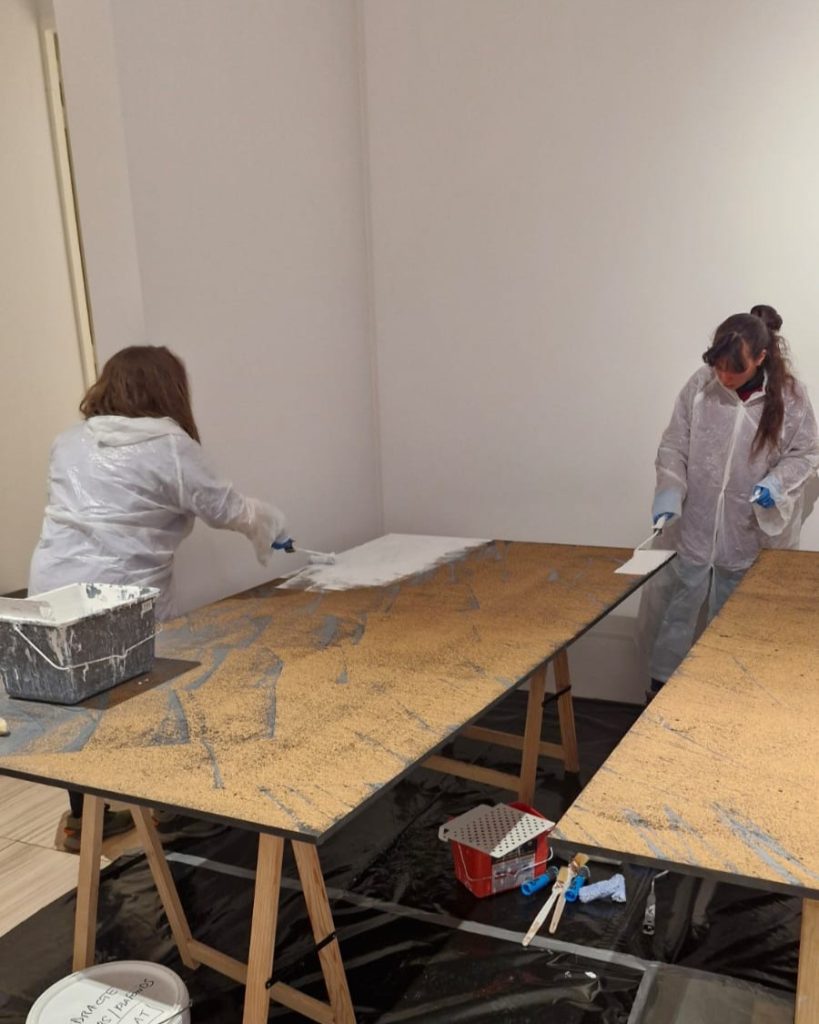 montage de l’exposition archéologie inversée au musée de bibracte (3)
