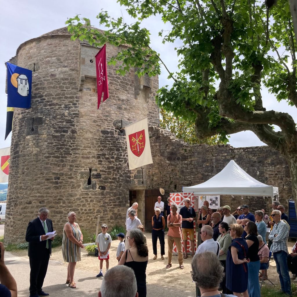 Inauguration de la Tour Saint-Mayeul à Cluny : un patrimoine restauré grâce à une mobilisation collective inauguration tour saint mayeul cluny 2026 (4)2