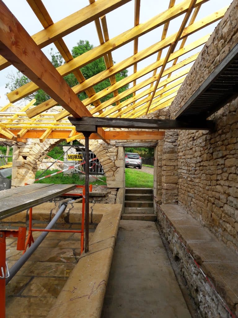Charpente du chantier de Jugy restauration